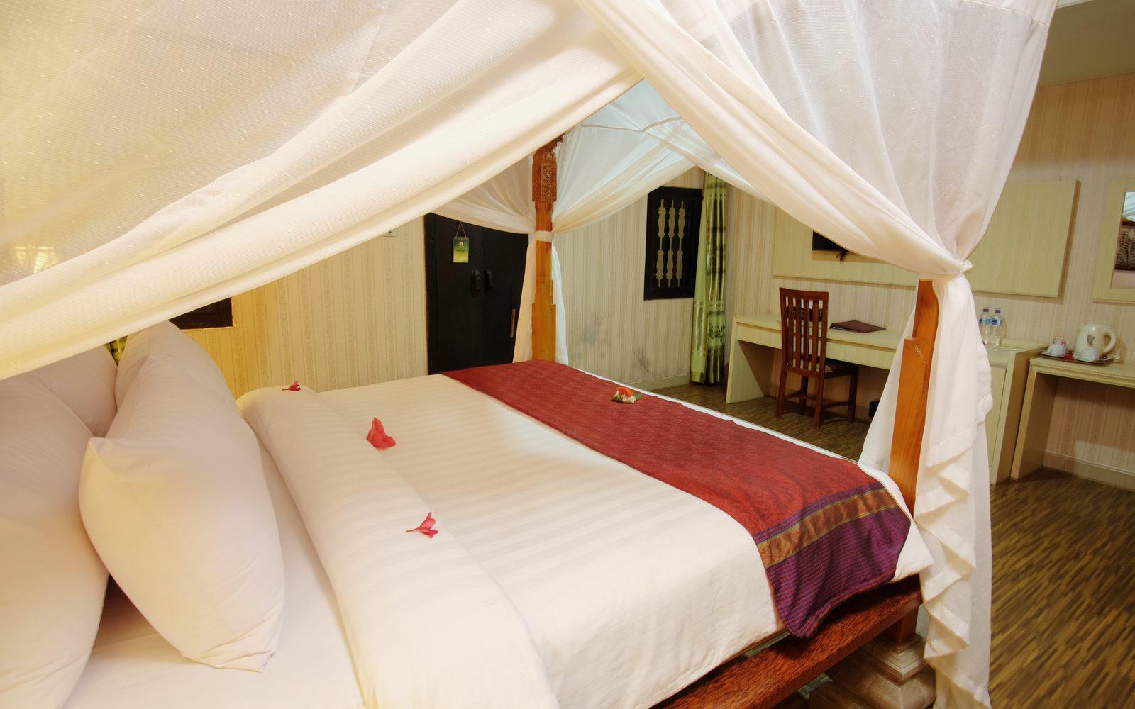 Puri Saron Senggigi Hotel מראה חיצוני תמונה