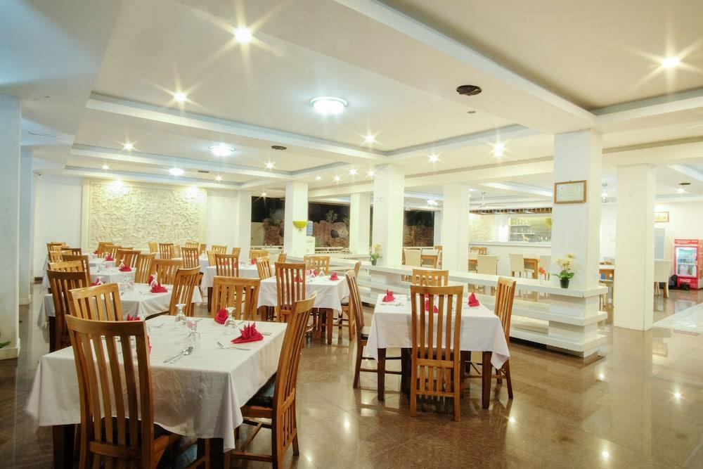 Puri Saron Senggigi Hotel מראה חיצוני תמונה
